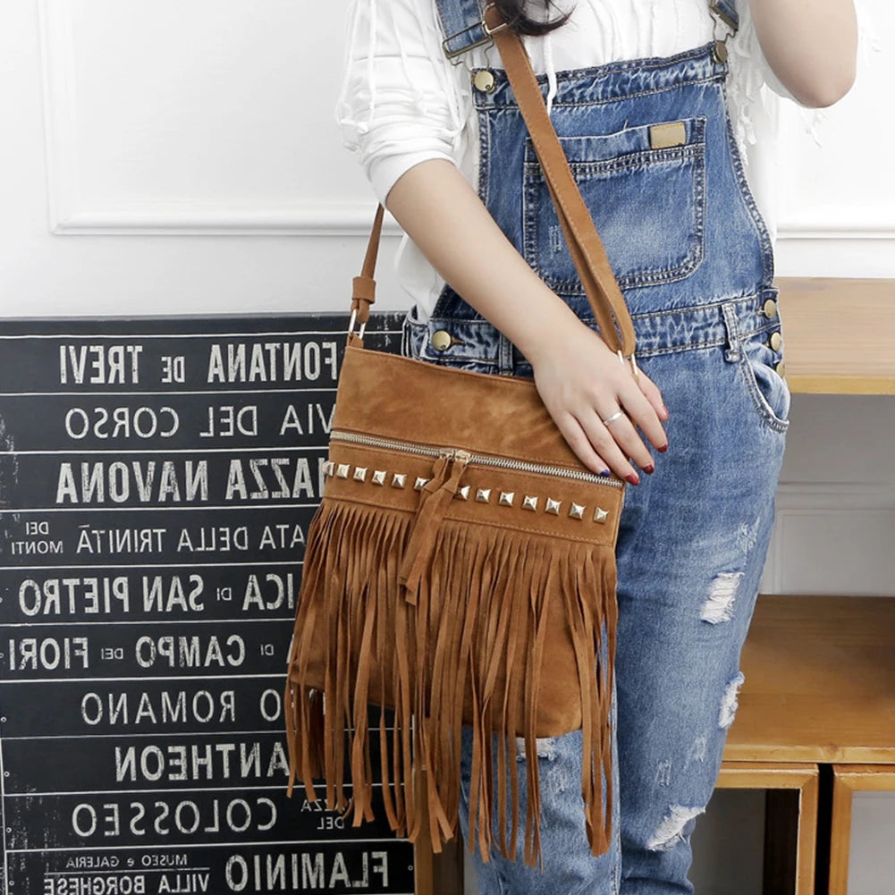 Fringe Design Messenger Bag with Adjustable Strap Everyday Shoulder Bag Trendy Leather Shoulder Bag Tassel for Autumn and Winter