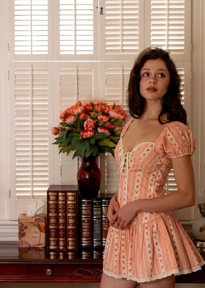 Peach Coquette Strawberry Mini