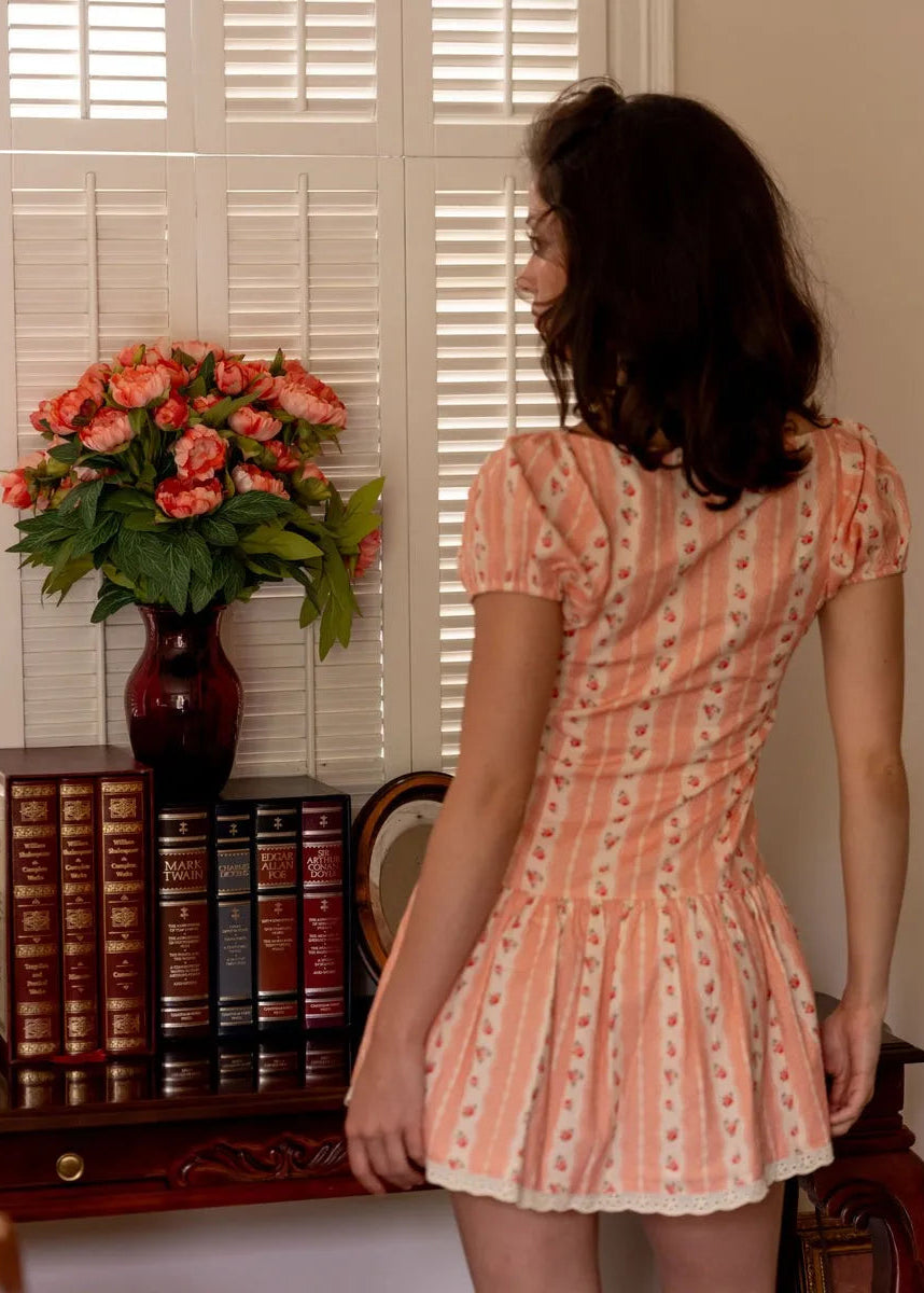 Peach Coquette Strawberry Mini